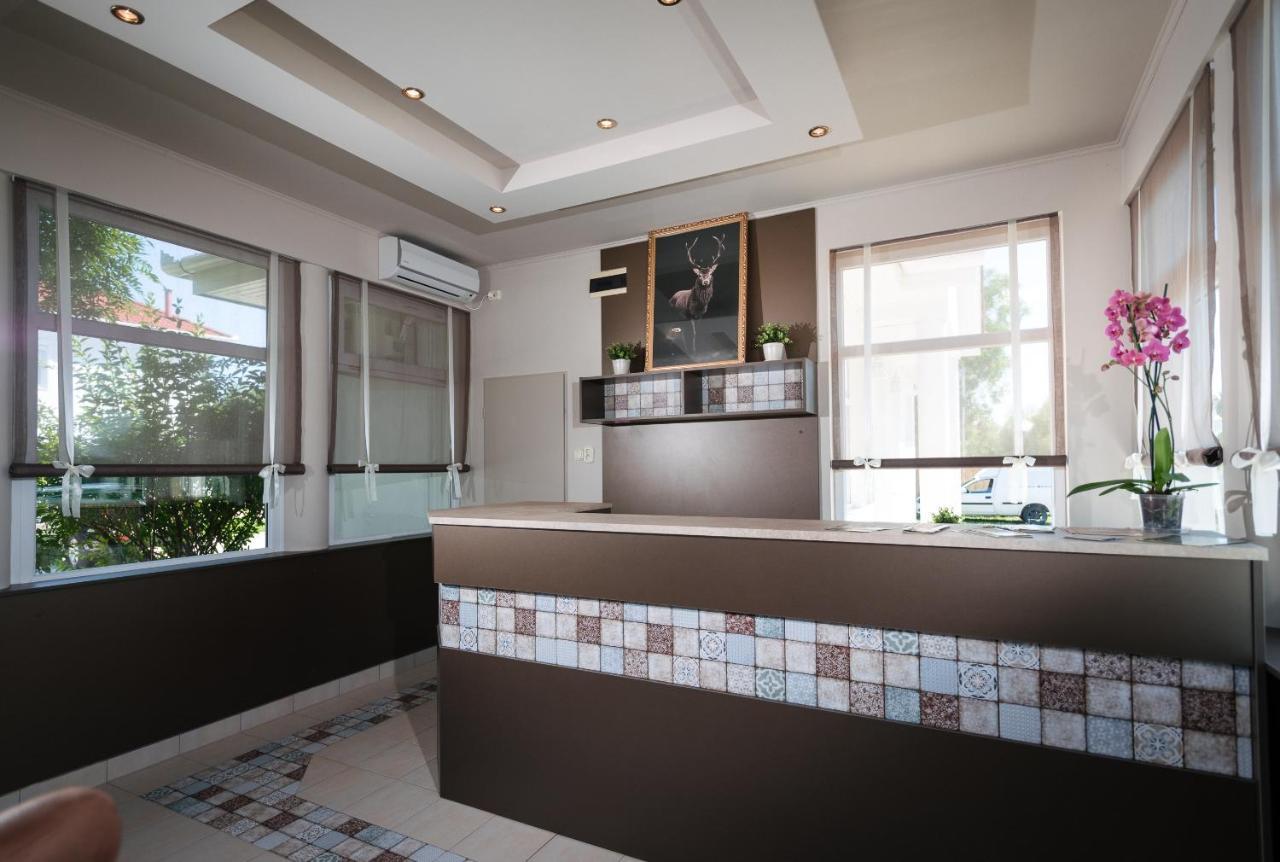Apartamento Aranyszarvas Panzió Exterior foto