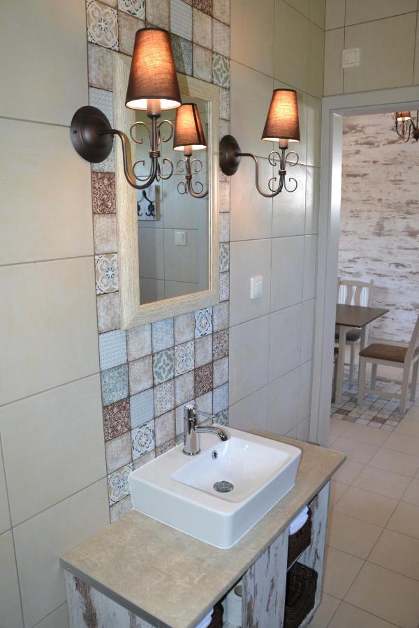 Apartamento Aranyszarvas Panzió Exterior foto