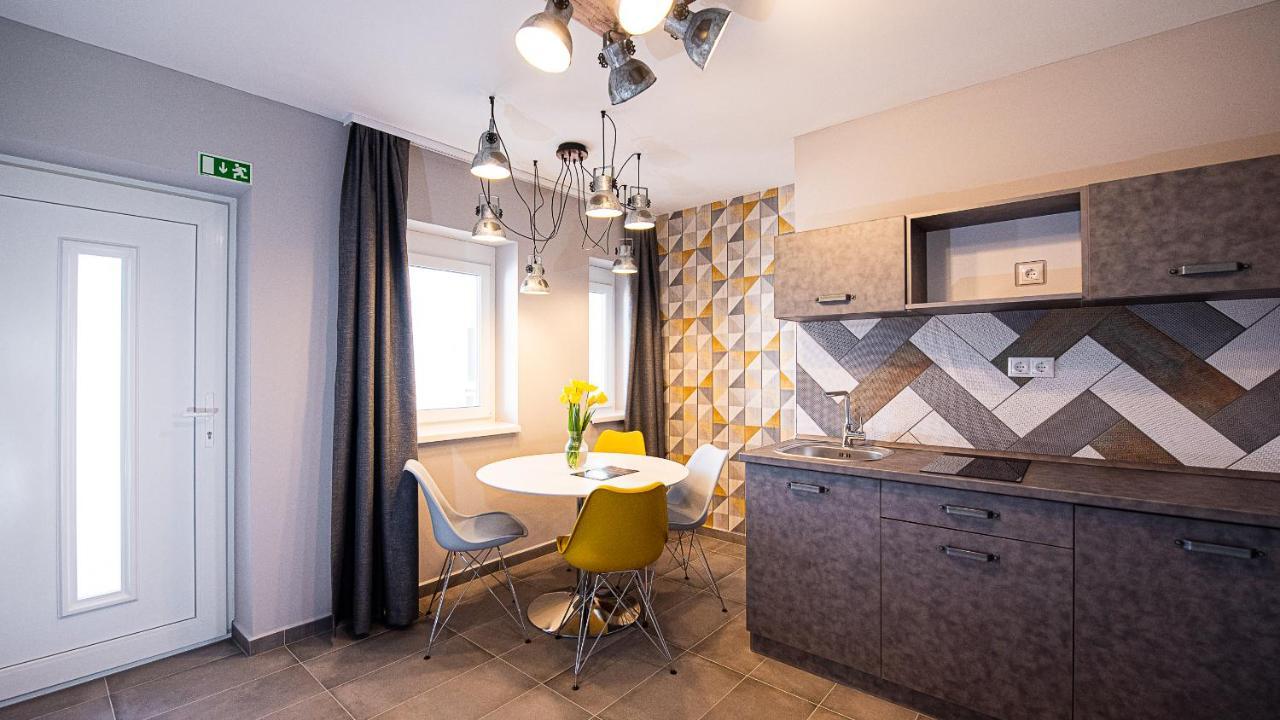 Apartamento Aranyszarvas Panzió Exterior foto