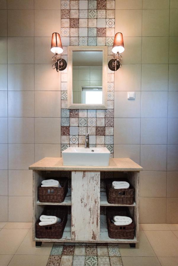 Apartamento Aranyszarvas Panzió Exterior foto